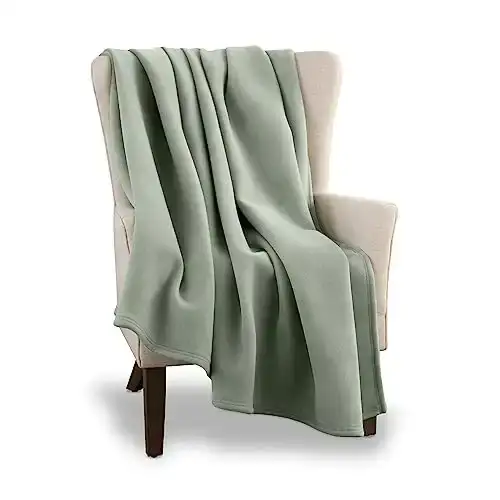 Vellux Twin Size Blanket - All Season Luxury Warm Micro plush Lightweight Thermal Fleece Blankets - Perfect For Couch Bed Sofa - Breathable Bed Blankets Twin Size - Hotel Quality (66x90 Inch, Green)