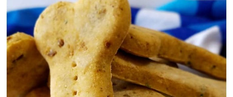 Treat your pup to these homemade chicken & liver dog cookies! Check out how easy this recipe is to make!